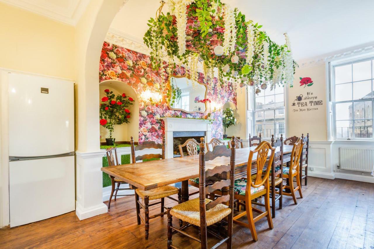 The Wonderland Townhouse - Alice In Wonderland 7Bdr Home Μπαθ Εξωτερικό φωτογραφία