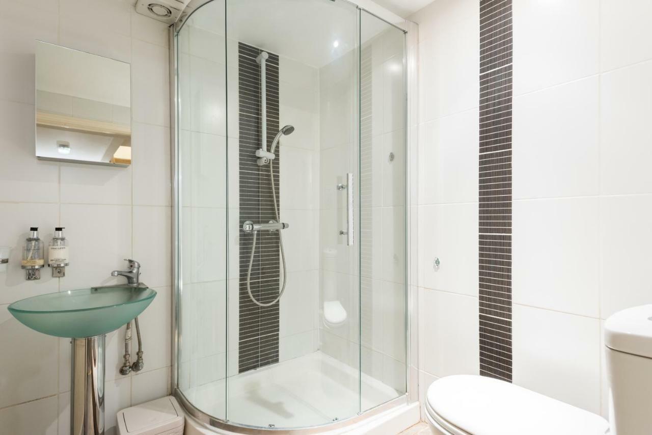 The Wonderland Townhouse - Alice In Wonderland 7Bdr Home Μπαθ Εξωτερικό φωτογραφία